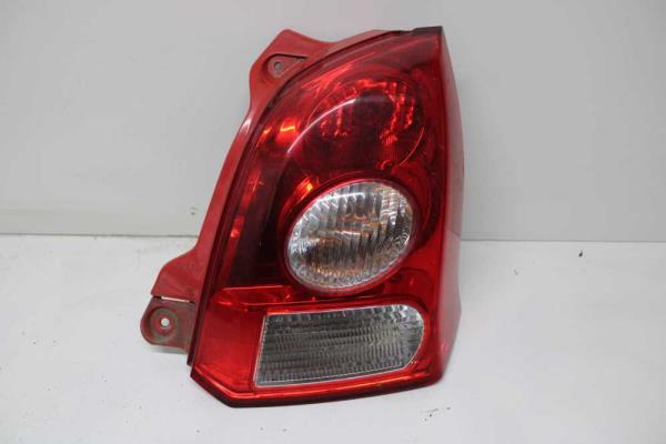 FEU ARRIERE DROIT SUZUKI - Vue 1